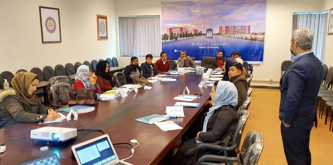 ورکشاپ آموزشی را تحت عنوان "روشهای یادگیری مشارکتی"