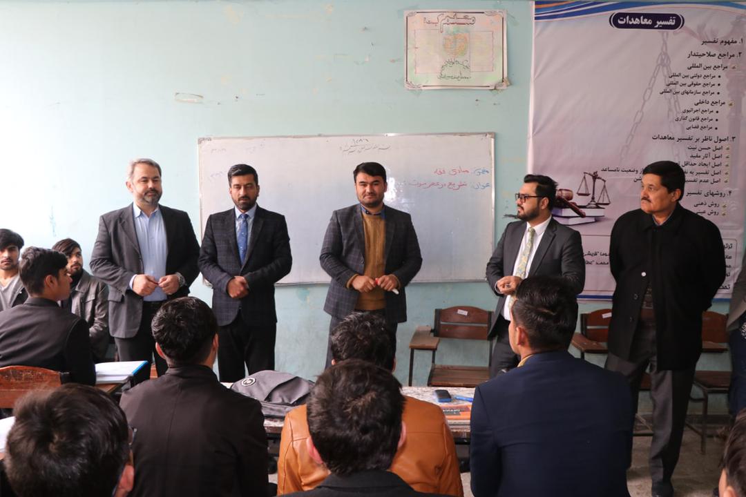رییس و معاونین امور علمی و محصلان پوهنتون بلخ از جریان دروس تشدیدی سمستر خزانی بازدید نمود.